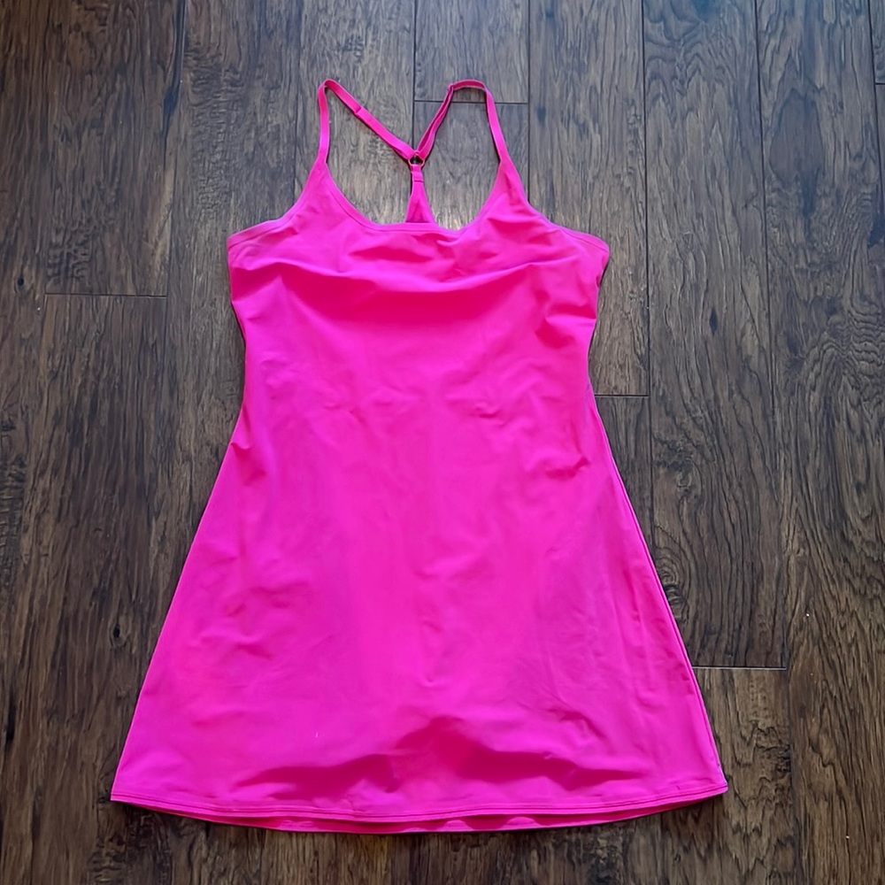 Outdoor voices exercise dress in pink